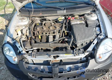 2004 Dodge Neon Sxt z USA, uszkodzony, nr VIN 1B3ES56C94D630937